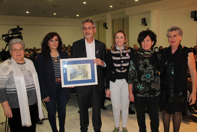 080318 VA PREMIOS MUJER 1