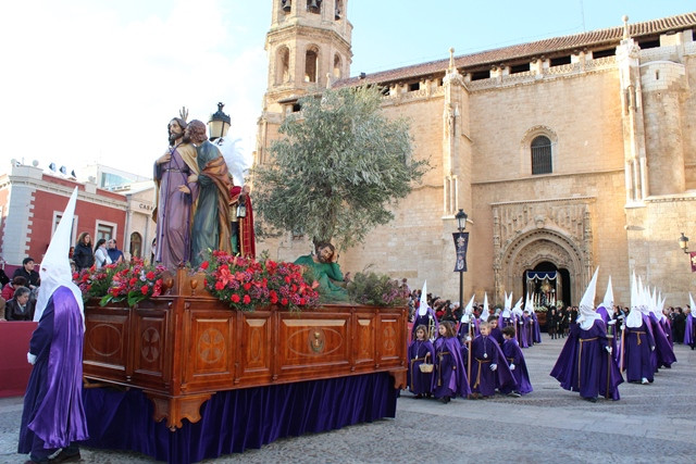 PROCESION PRENDIMIENTO 16