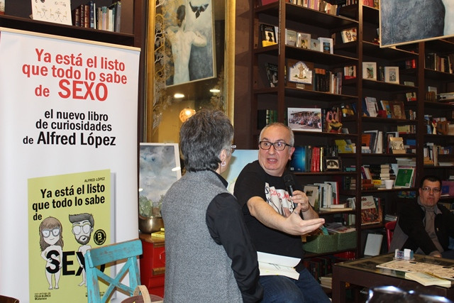 050518 VA CAFE CON LETRAS ALFRED LOPEZ 3