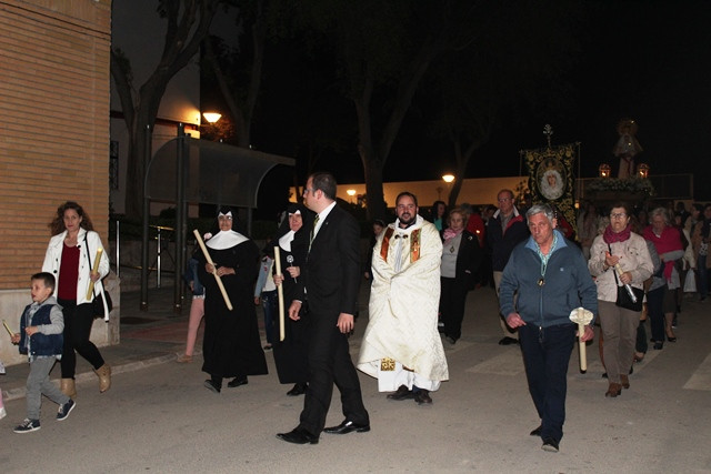 060518 VA ROSARIO ANTORCHAS VIRGEN ESPERANZA MACARENA 3