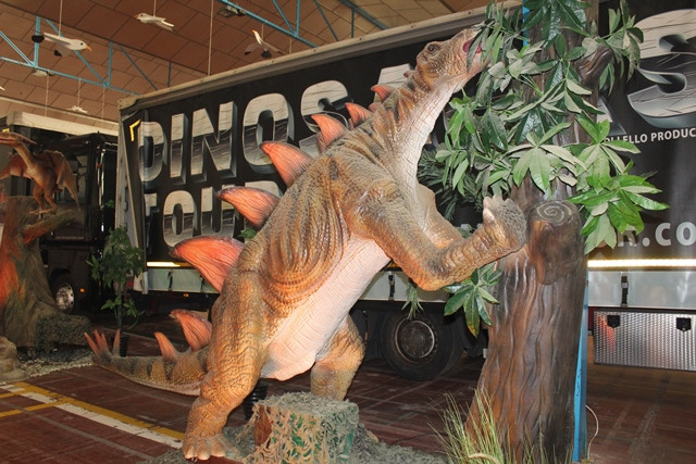 120518 VA DINOSAURIOS 2