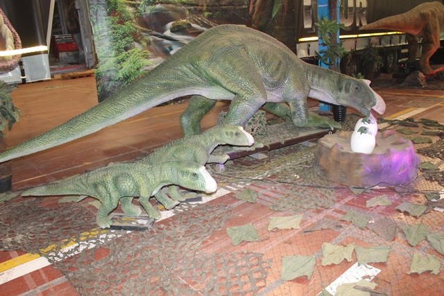 120518 VA DINOSAURIOS 3