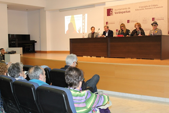 190518 VA MESA REDONDA TOMAS ANTEQUERA 2