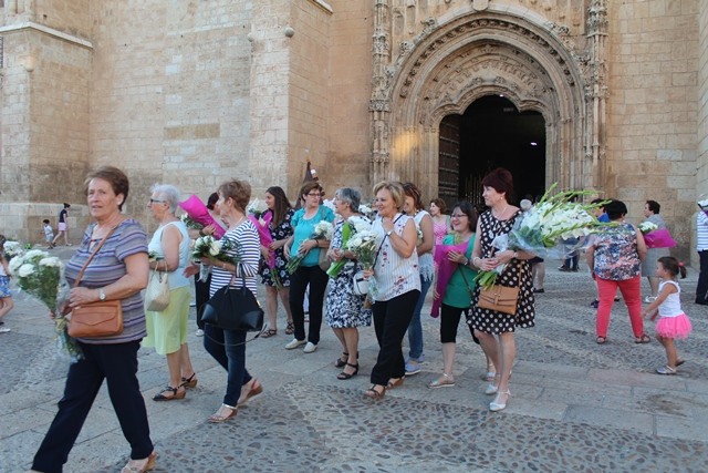 140718 VA OFRENDA FLORES VIRGEN DEL CARMEN 3