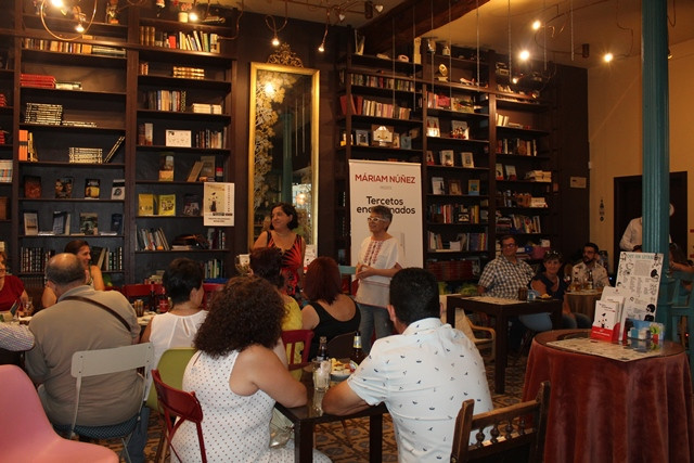 090818 VA LIBRO CAFE CON LETRAS 4