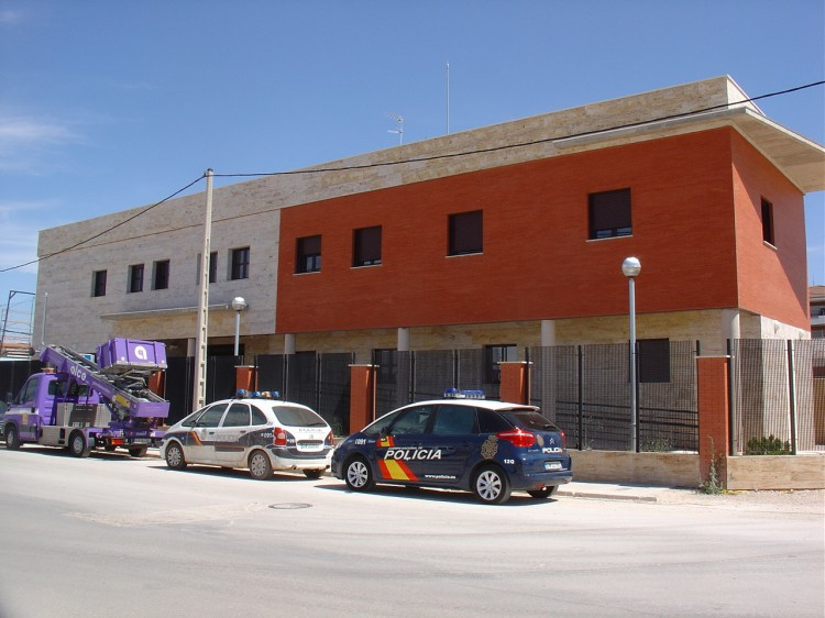 Poli