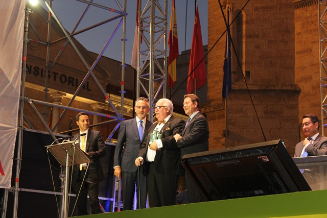 Acto institucional 10