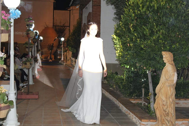 300918 VA DESFILE EVA NAVARRO BODEGA MUSEO 4