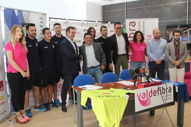 041018 VA CONVENIO FUTBOL SALA VALDEFIBRA 3