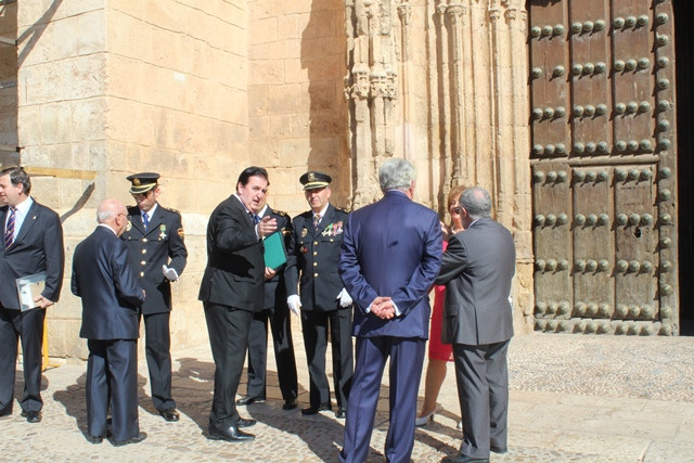 041018 VA ANGELES CUSTODIOS 1