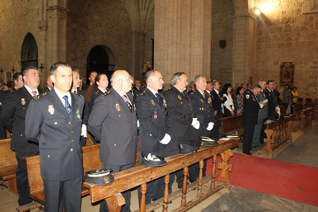 041018 VA ANGELES CUSTODIOS 2