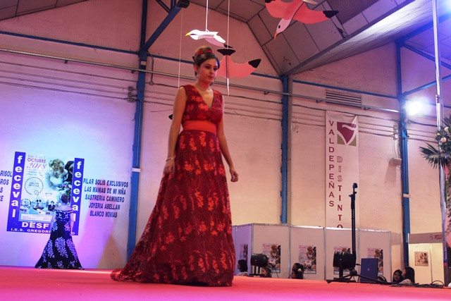 071018 VA DESFILE SALON NOVIOS 3