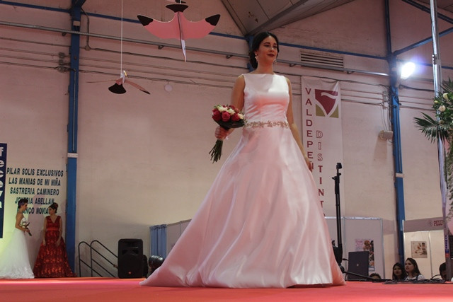 071018 VA DESFILE SALON NOVIOS 8