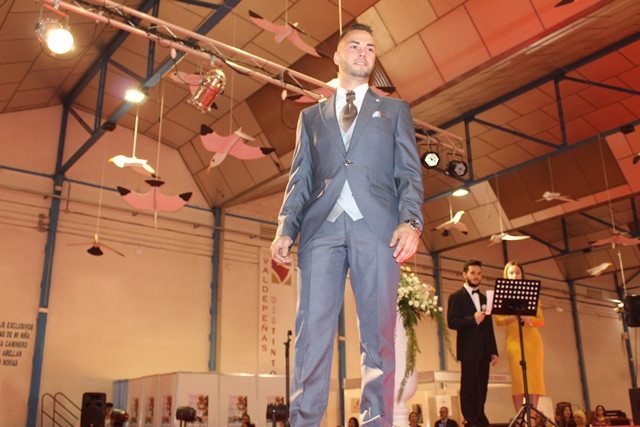 071018 VA DESFILE SALON NOVIOS 11