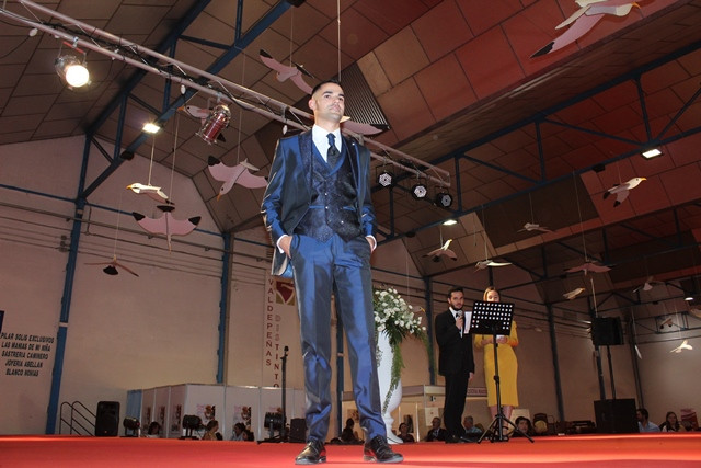 071018 VA DESFILE SALON NOVIOS 12