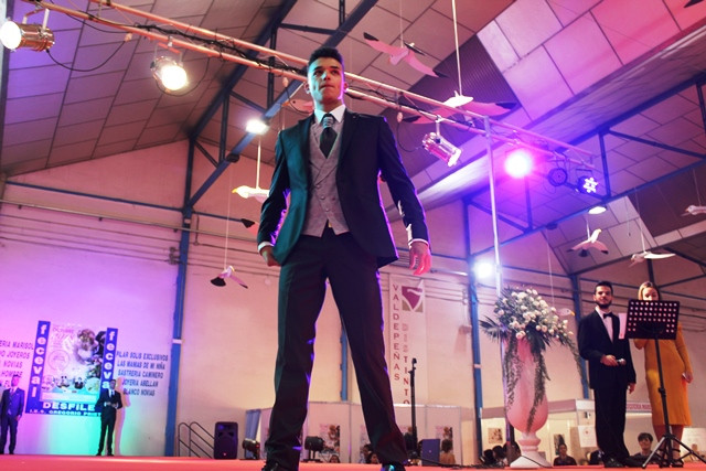 071018 VA DESFILE SALON NOVIOS 13