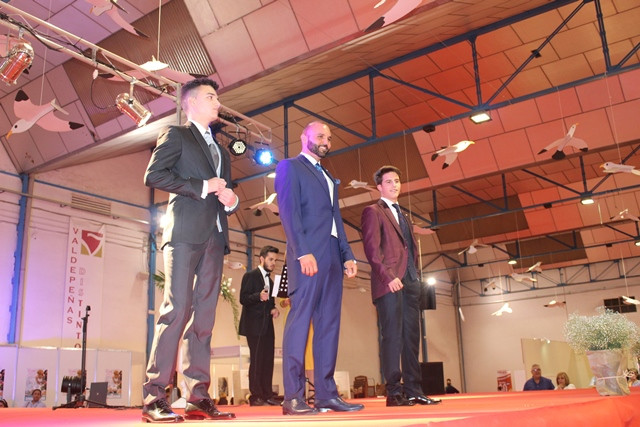 071018 VA DESFILE SALON NOVIOS 16