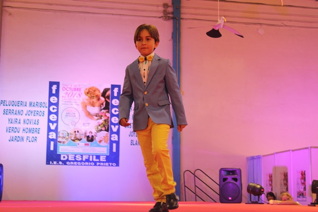 071018 VA DESFILE SALON NOVIOS 25