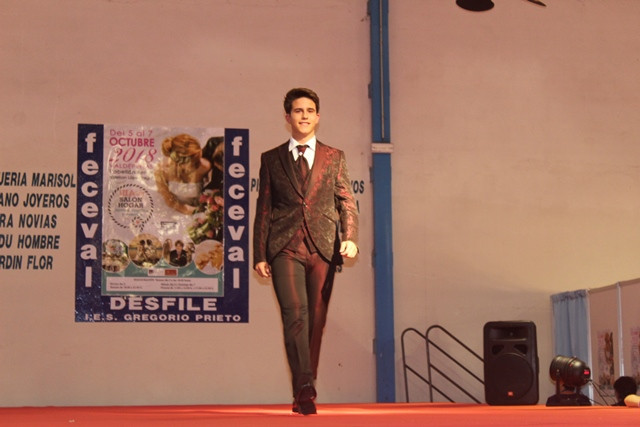 071018 VA DESFILE SALON NOVIOS 26
