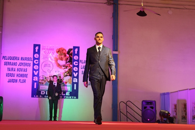 071018 VA DESFILE SALON NOVIOS 27