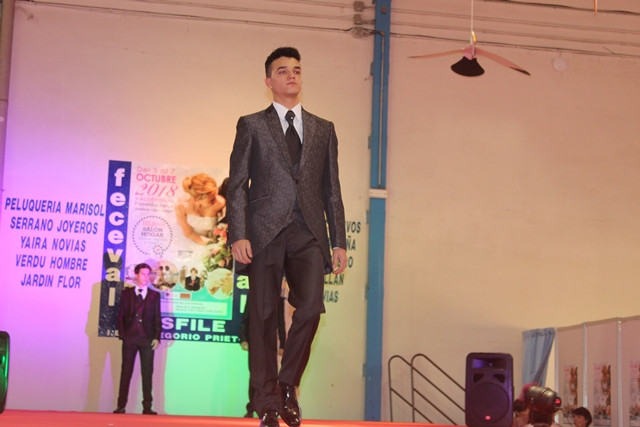 071018 VA DESFILE SALON NOVIOS 28