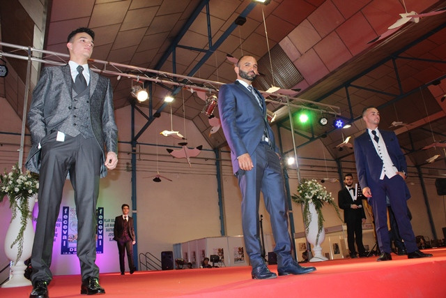 071018 VA DESFILE SALON NOVIOS 31