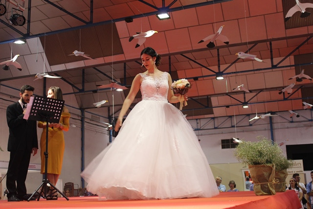 071018 VA DESFILE SALON NOVIOS 39