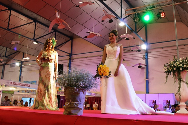071018 VA DESFILE SALON NOVIOS 41