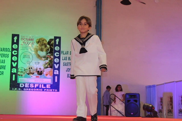 071018 VA DESFILE SALON NOVIOS 44