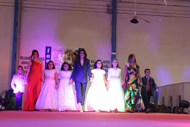 071018 VA DESFILE SALON NOVIOS 51