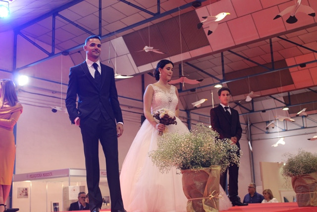 071018 VA DESFILE SALON NOVIOS 53