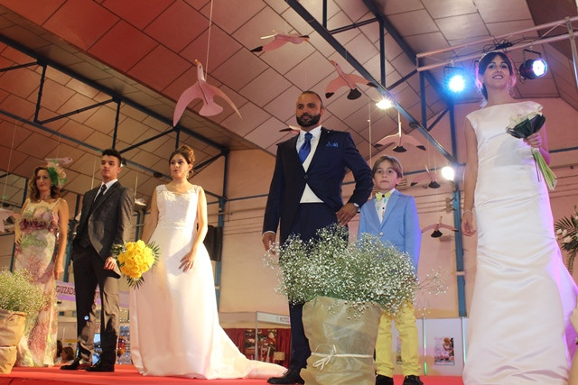 071018 VA DESFILE SALON NOVIOS 55