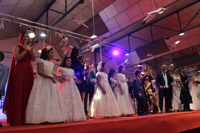 071018 VA DESFILE SALON NOVIOS 56