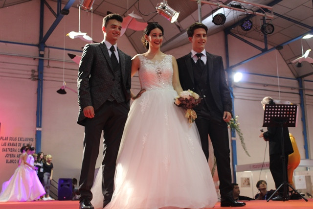 071018 VA DESFILE SALON NOVIOS 58