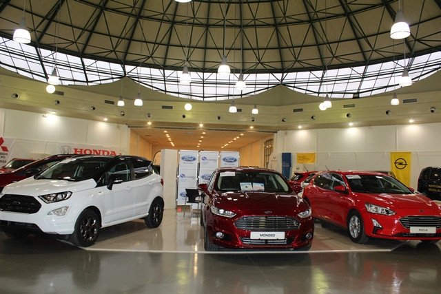 261018 MANZ SALON AUTOMOVIL 4
