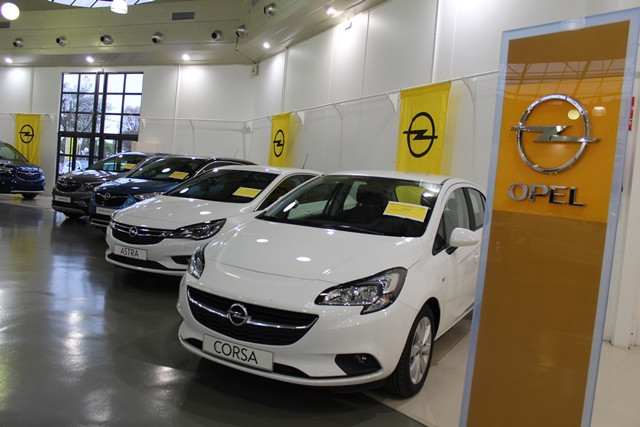 261018 MANZ SALON AUTOMOVIL 6