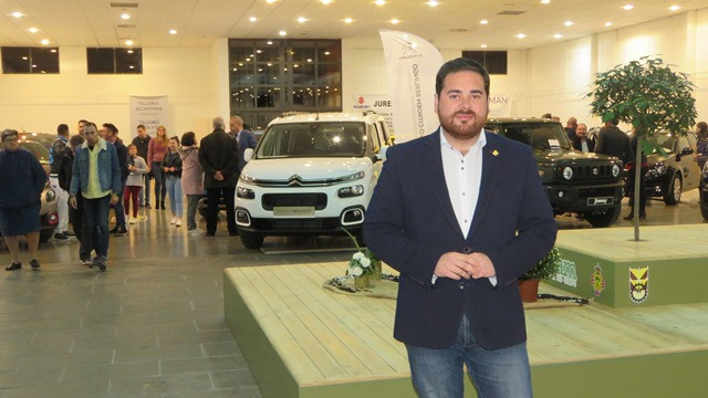 291018 MANZ SALON AUTOMOVIL