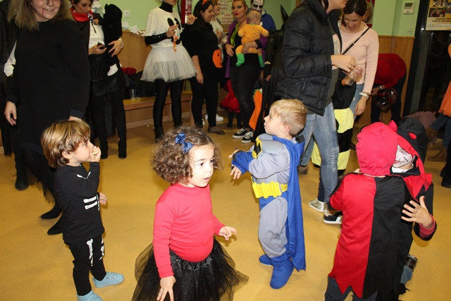 301018 VA HALLOWEEN CAI 1