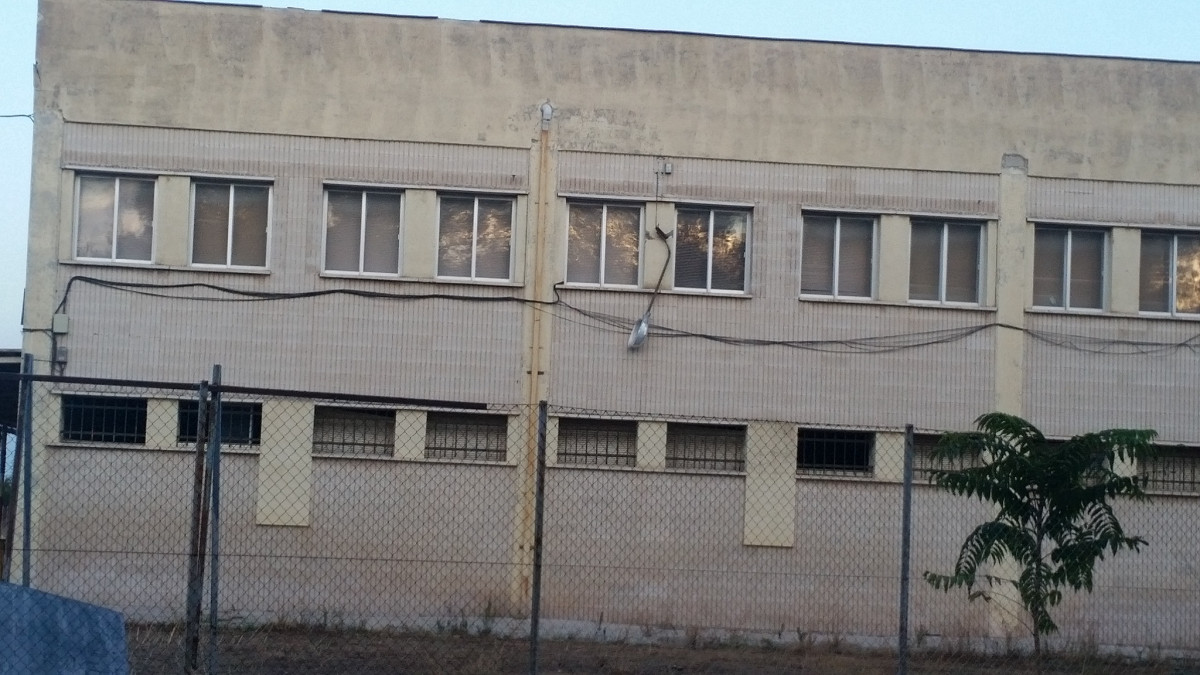 20181105 Naves abandonadas del antiguo almacu00e9n de Rodru00edguez Maestre