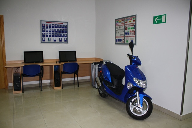 AUTOESCUELA MAGDA 4