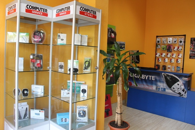 COMPUTER STORE 6