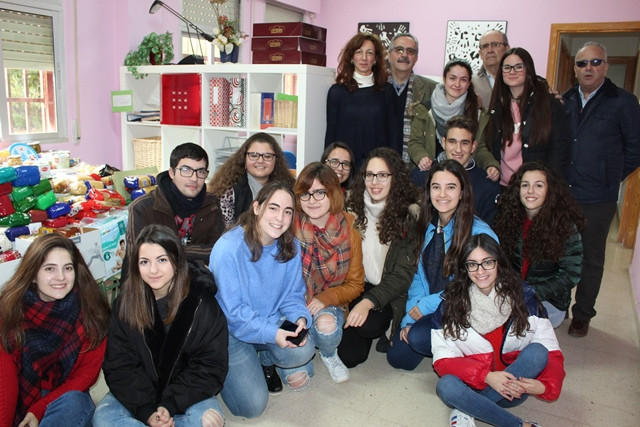 211218 va entrega alimentos ies francisco nieva