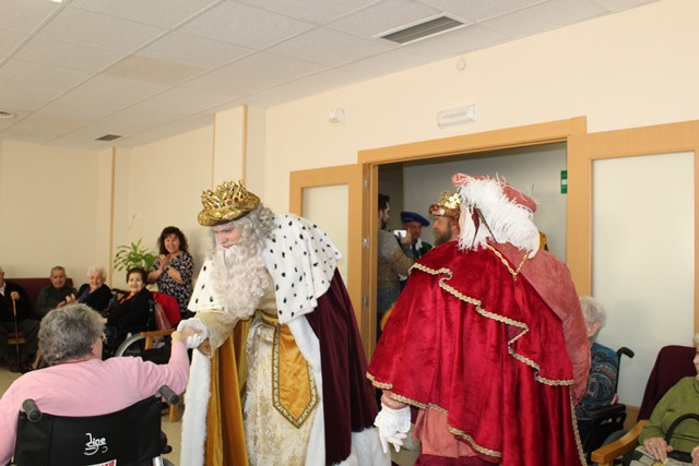 VISITA REYES MONTEVAL 4