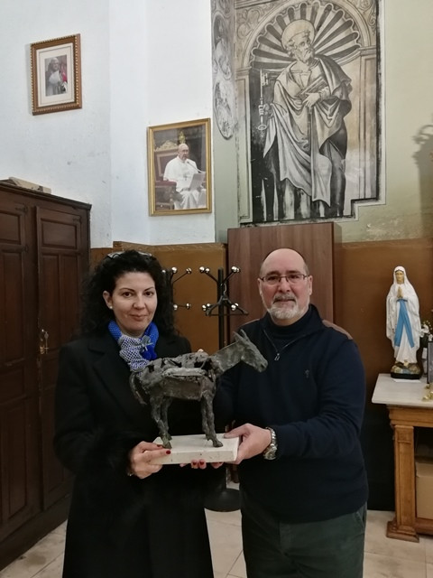 070119 VA ENTREGA ESCULTURA