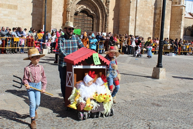 DESFILE INFANTIL CARNAVAL 40