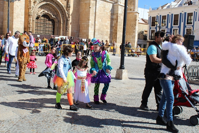 DESFILE INFANTIL CARNAVAL 6