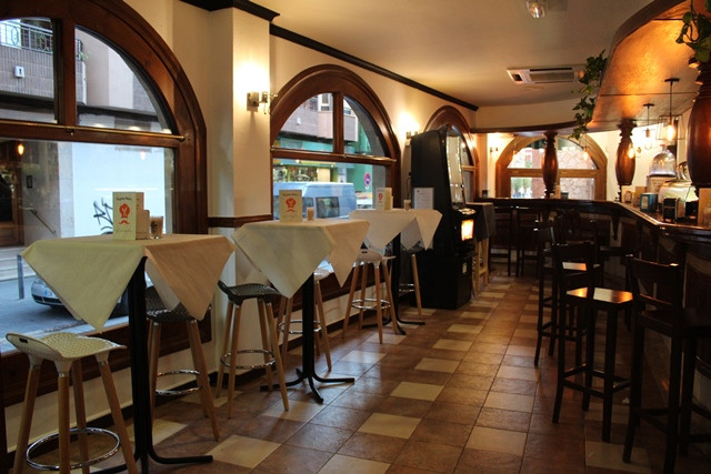 EXQYSITO BISTRO NUEVO 1