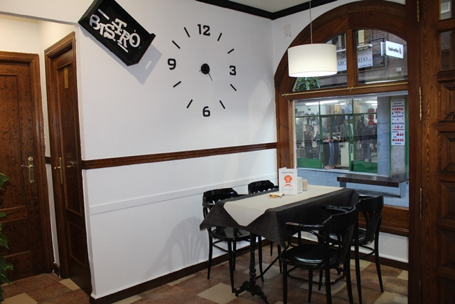 EXQYSITO BISTRO NUEVO 3