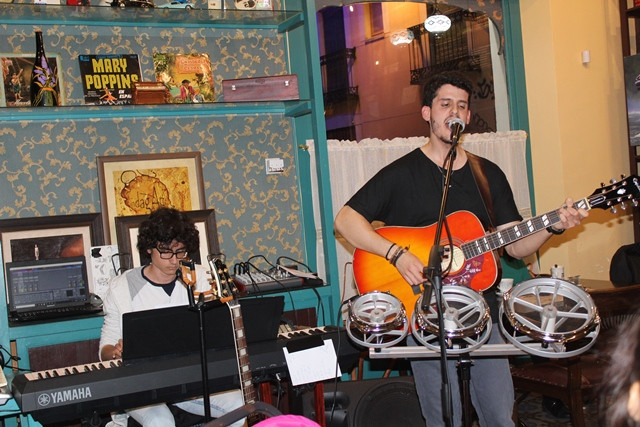 210419 VA CAFE CON LETRAS HUMMINGBIRDS 5