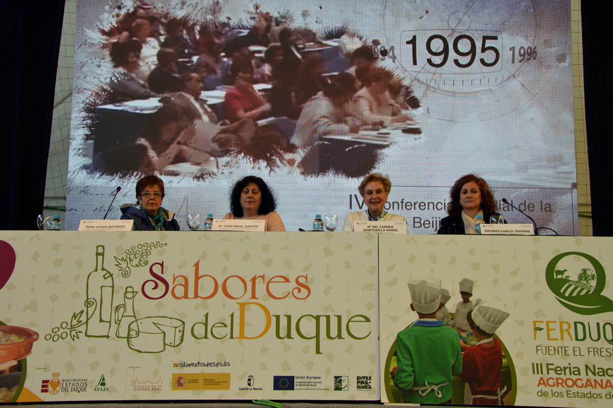 Rosa Ayuga Maria Jose Peral Carmen Quintanilla y Dolores Garcia Trapero en Ferduque